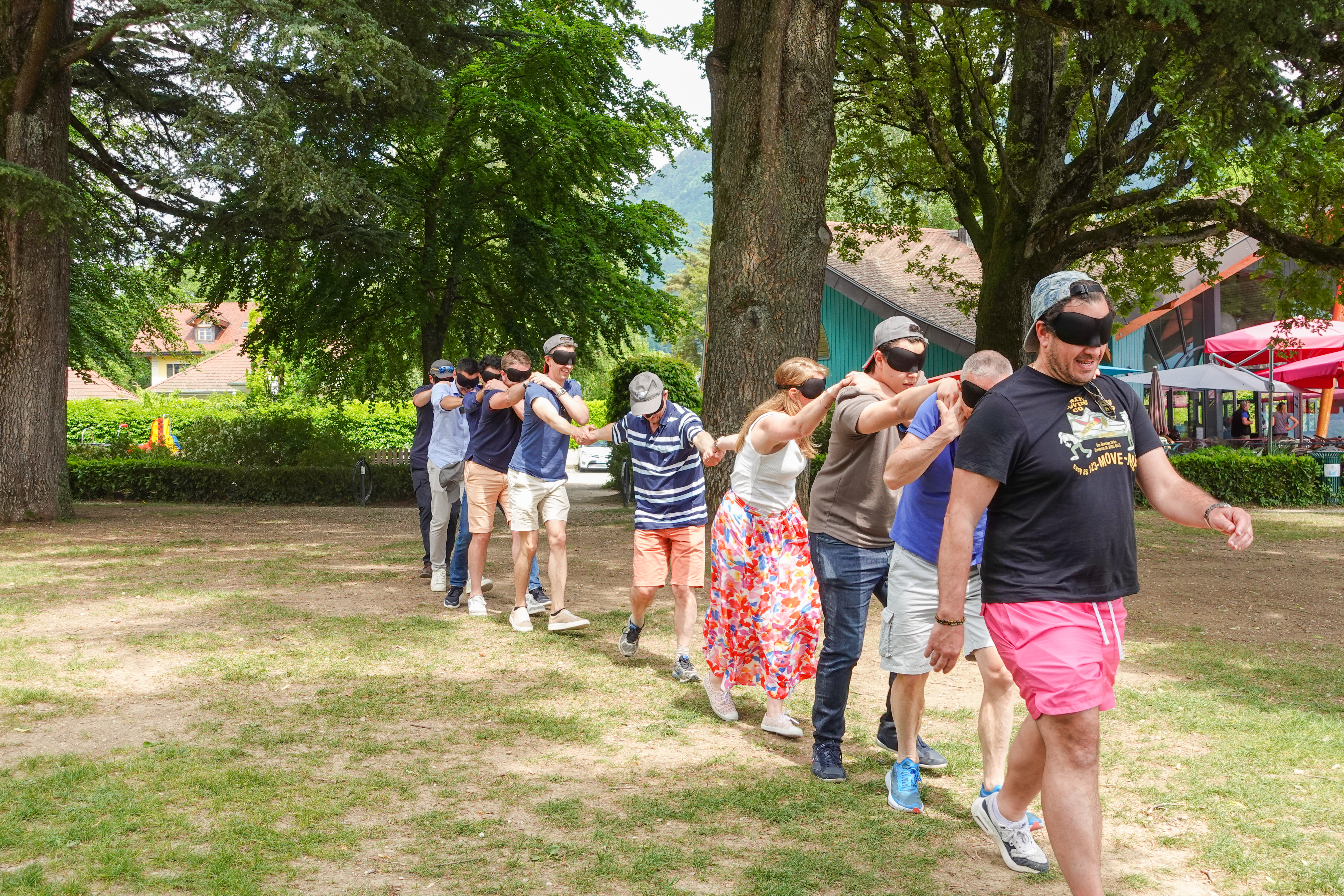 Visite guidée Anvers groupe en bord d'Escaut face au Château Steen · INNOV'events