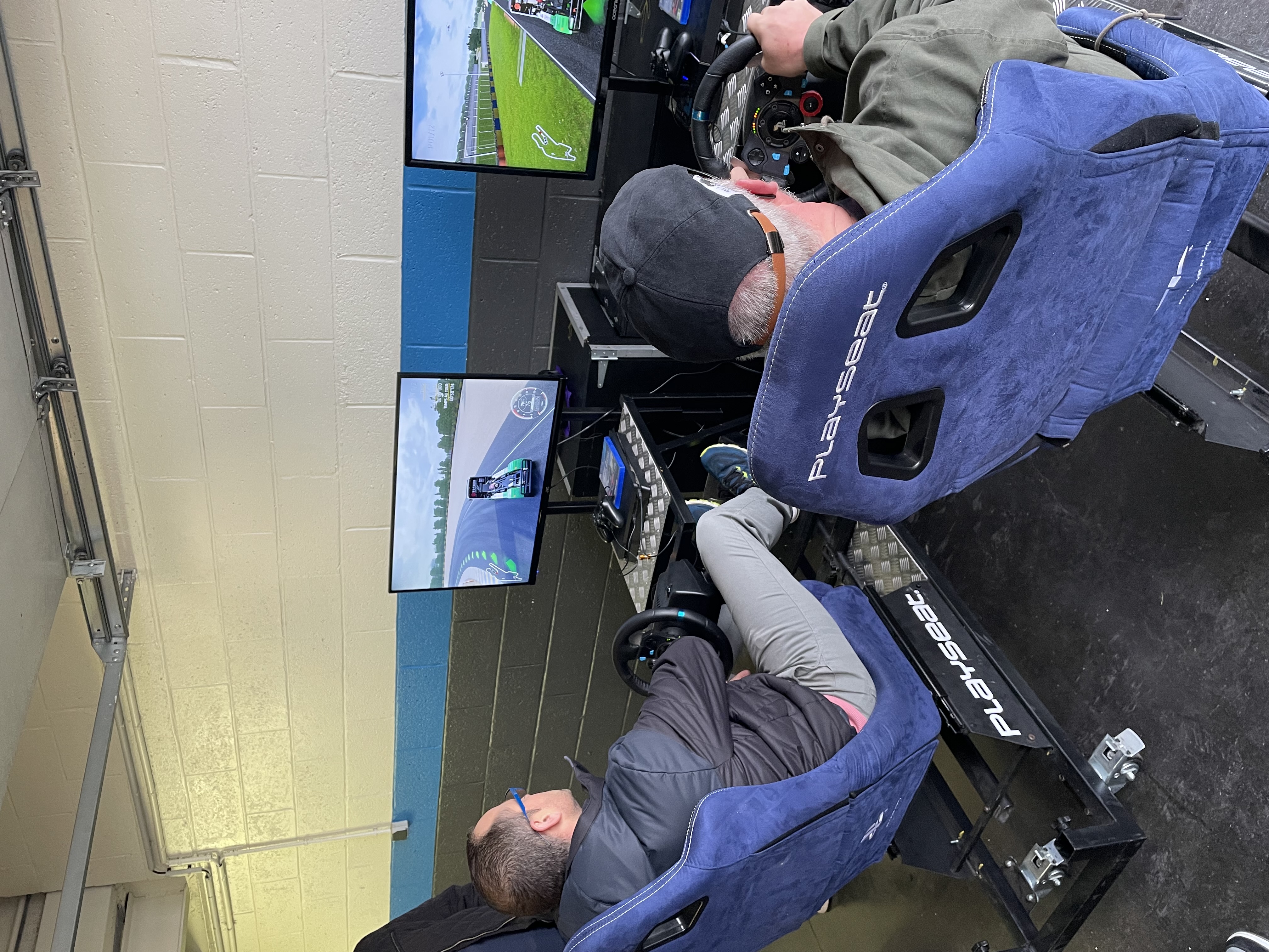 Challenge simulateur de vol Anvers équipes en compétition Het Zuid · INNOV'events