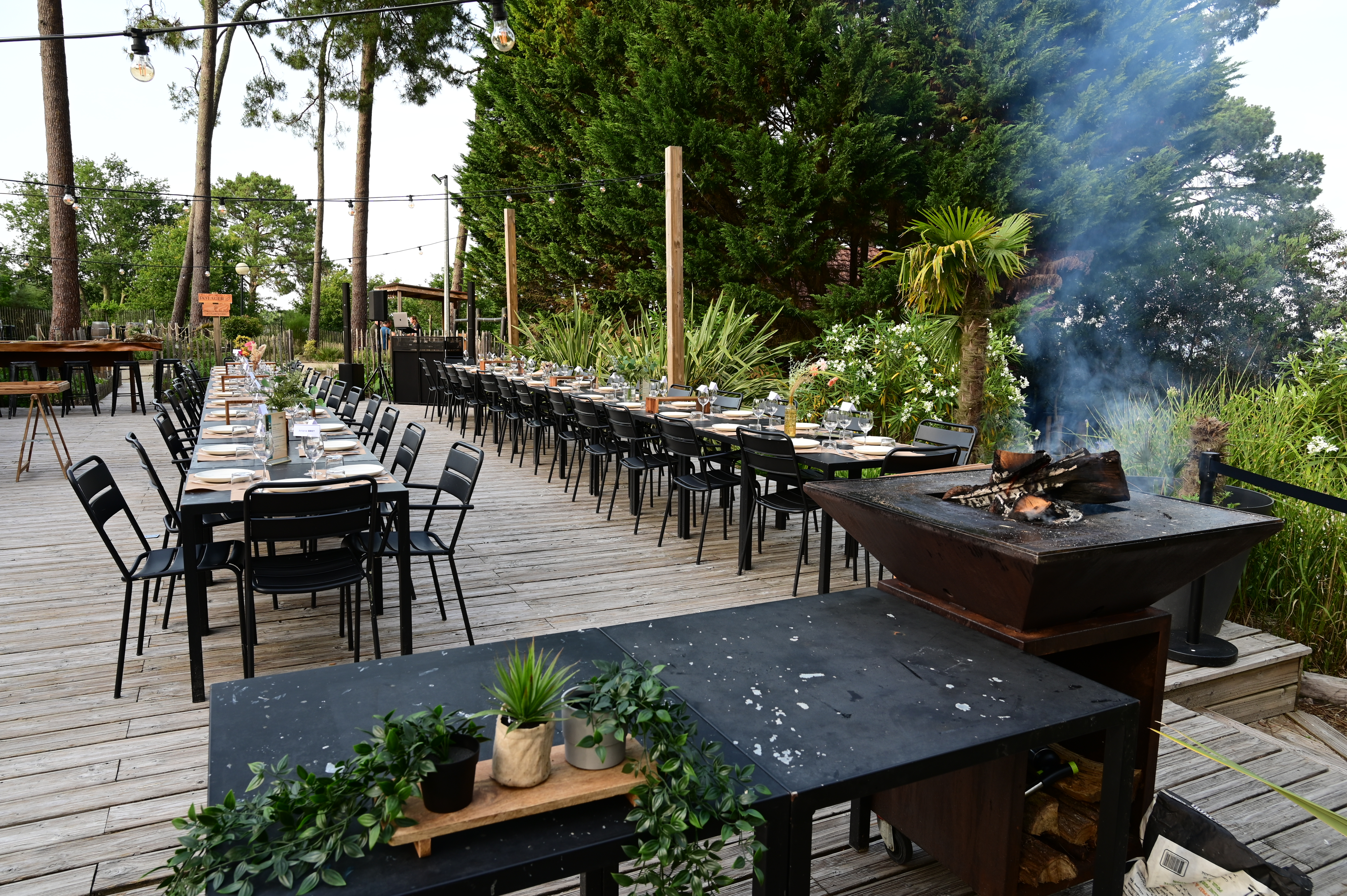 Venue corporate garden party Brussels Tour & Taxis riverside terrace · INNOV'events