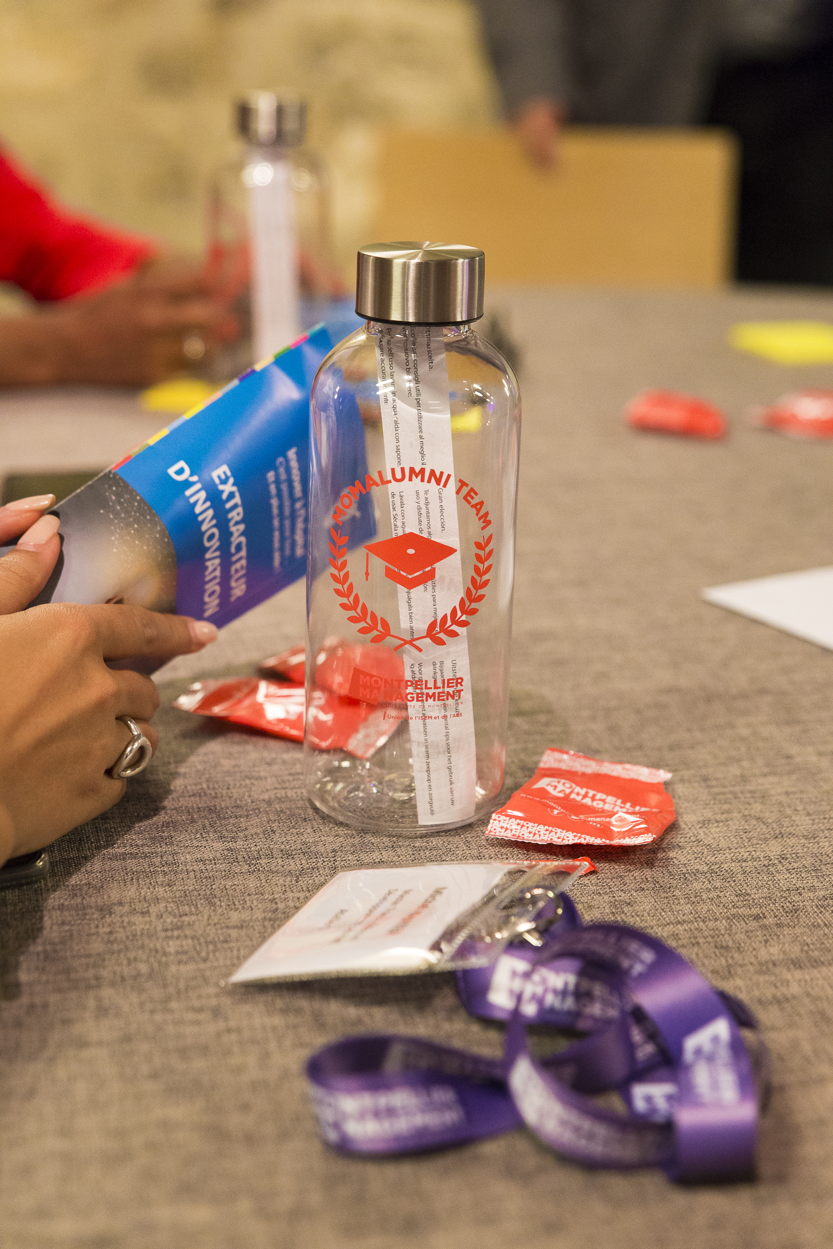 Envoi groupé goodies post-événement entreprise Anvers colis personnalisés · INNOV'events