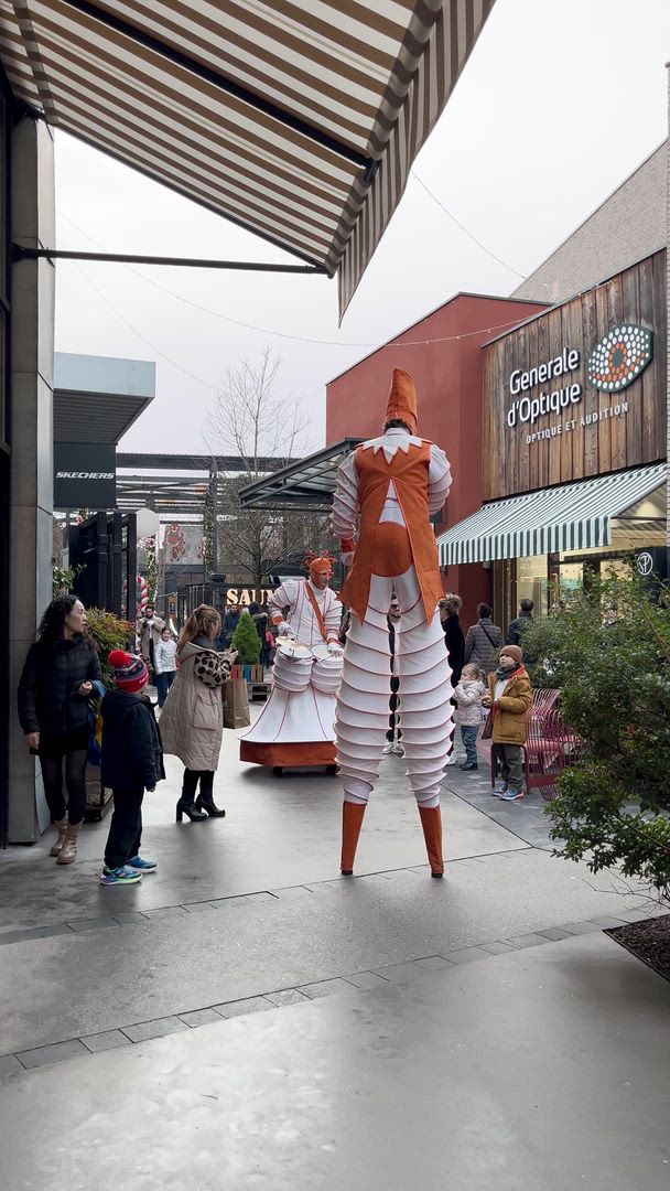 Interactive game zone mall entertainment Belgium participants competing · INNOV'events