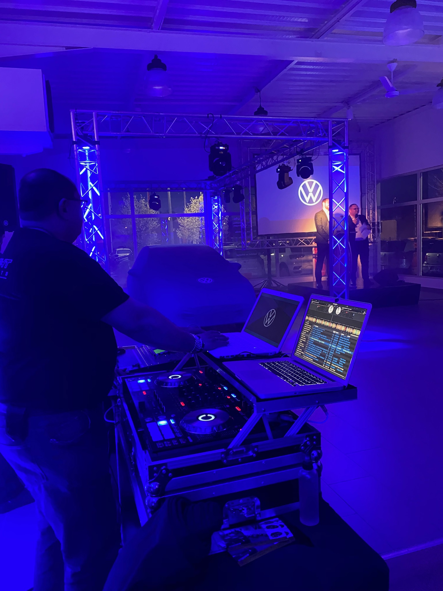 Sound & Lighting Production Brussels stage setup at Tour & Taxis · INNOV'events