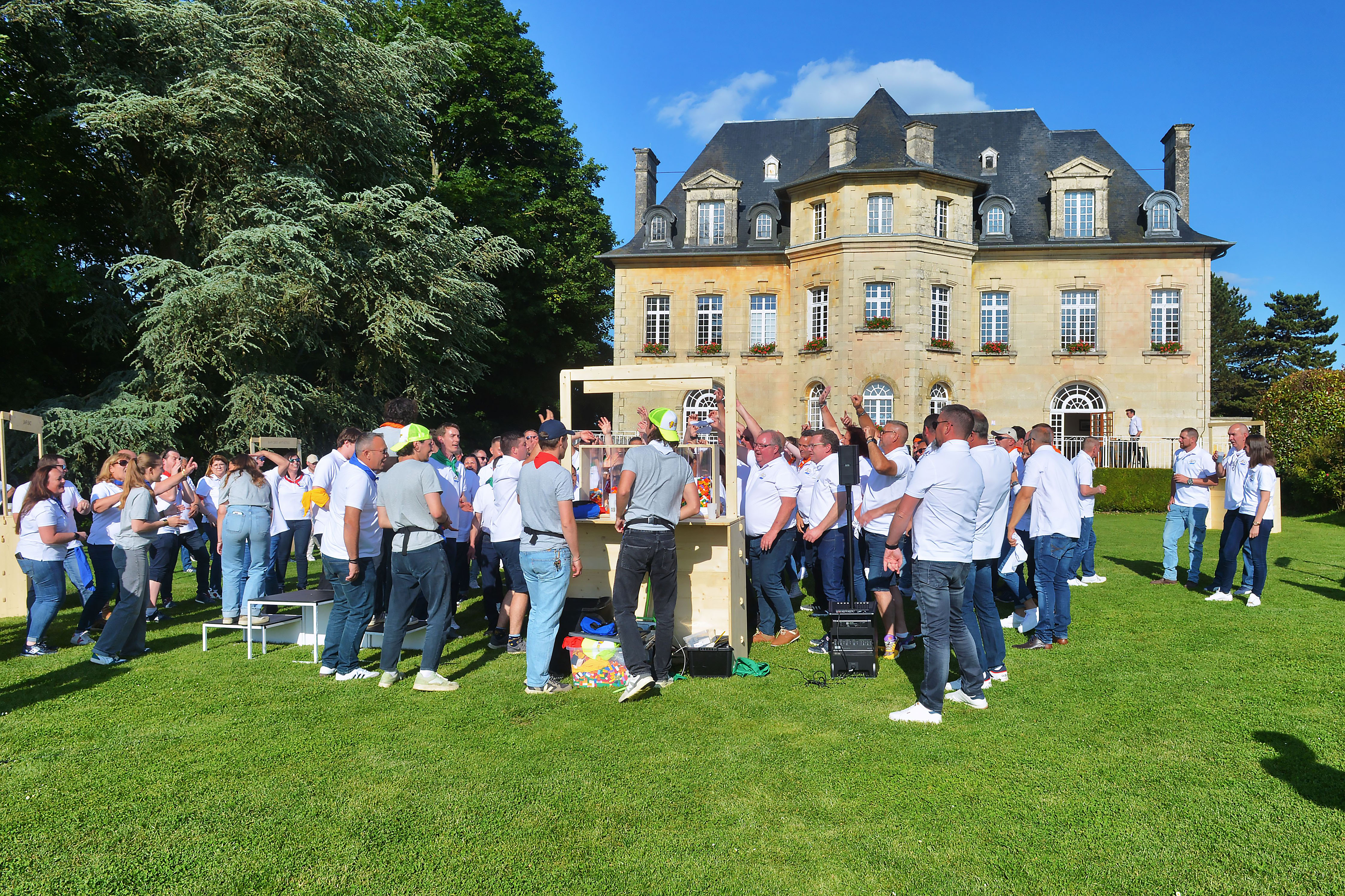 Teamcompetitie wereldrecord challenge Luik outdoor langs de Maas · INNOV'events