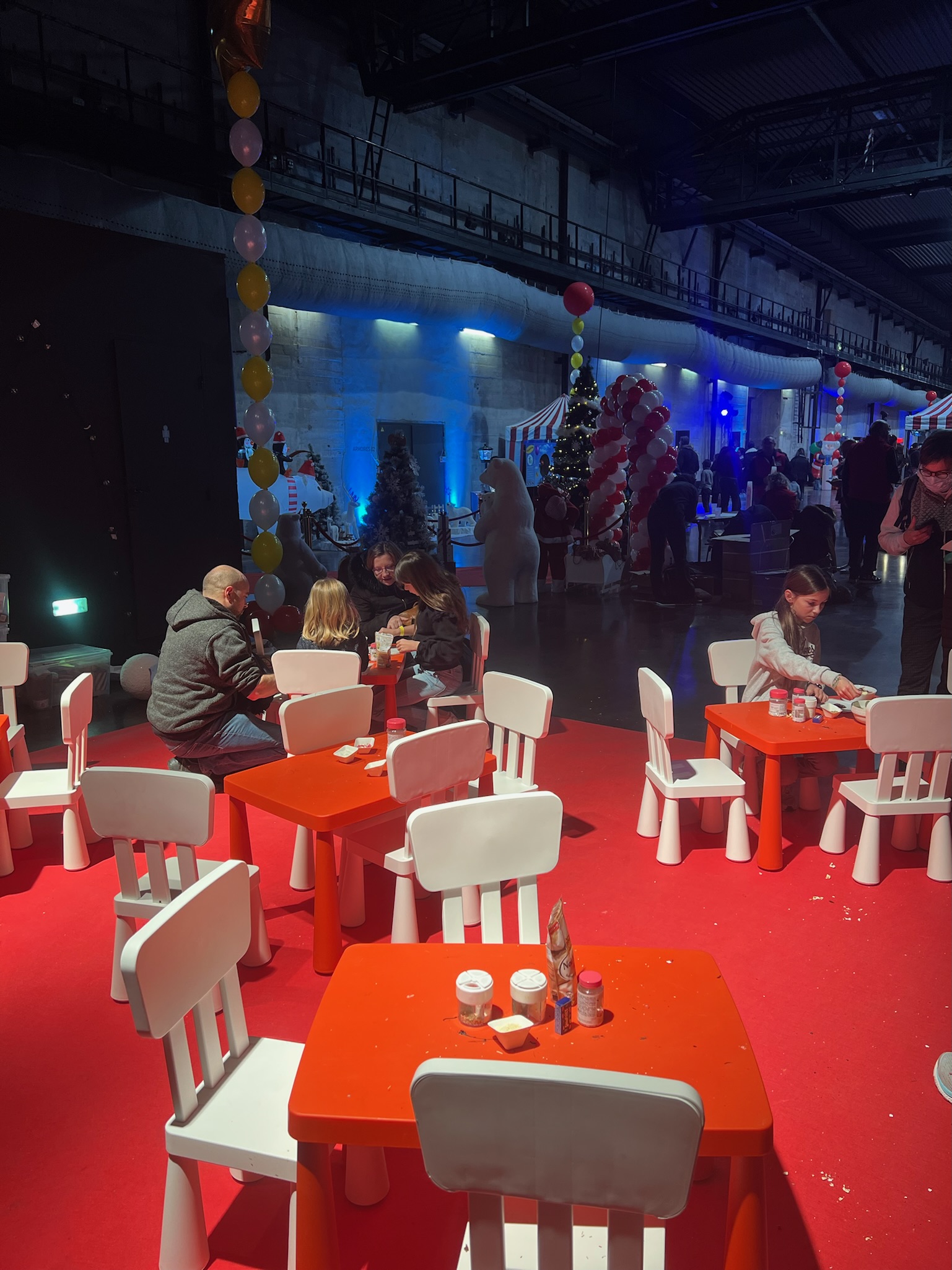 Spectacle enfants événement corporate Anvers salle MAS · INNOV'events organisation d'événements